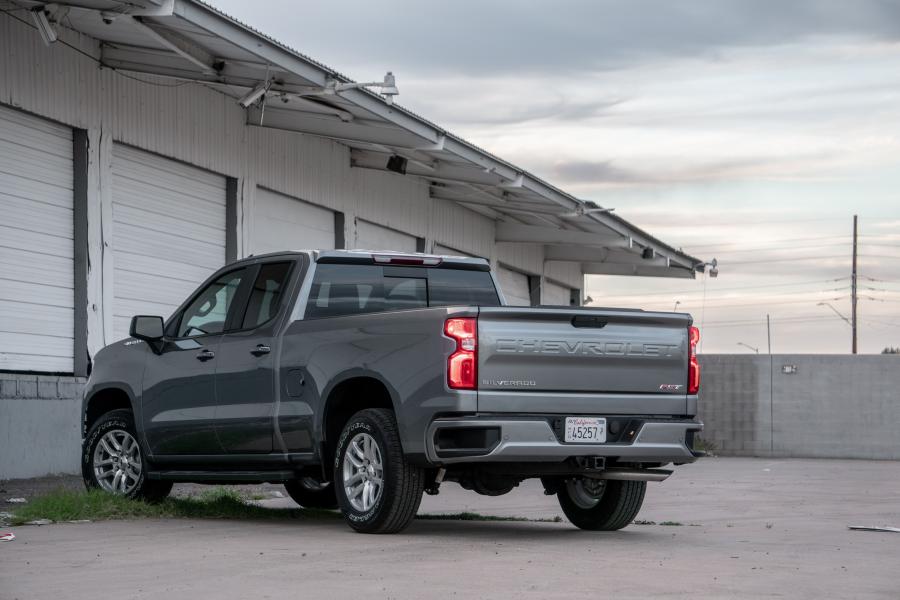  Chevrolet Silverado RST Double Cab 2018 года  (фото 35 из 40)